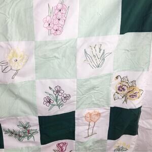 Vintage Handmade Embroidered Flowers Quilt